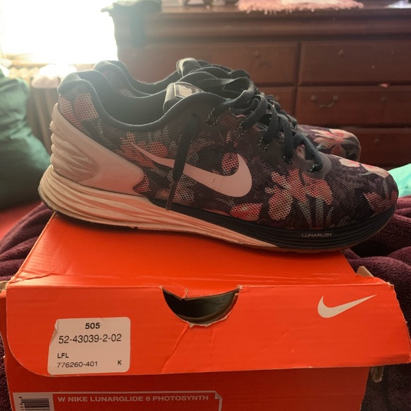 WOMEN NIKE LUNAR GLIDE - Picture 2 of 5